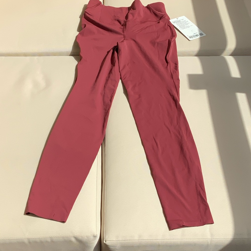 Lululemon Athletica Women's Rose Leggings 28in